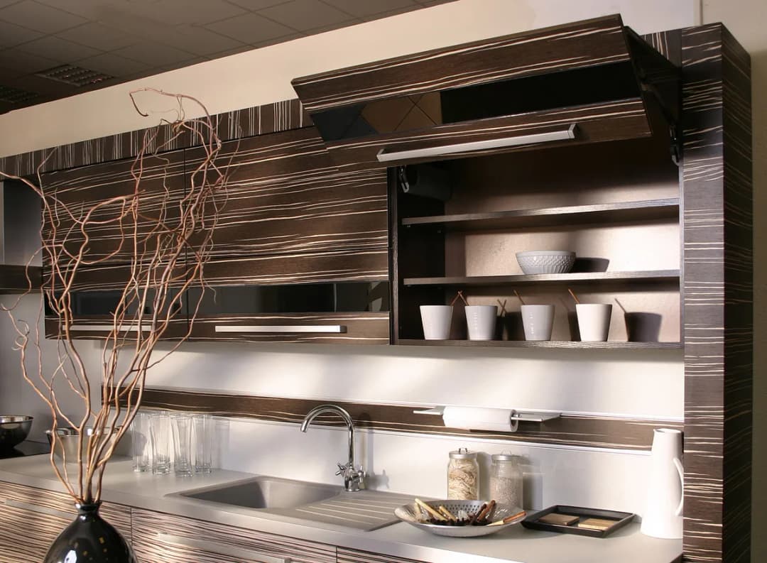 Jak wymienić fronty szafek kuchennych i odświeżyć wnętrze łatwo