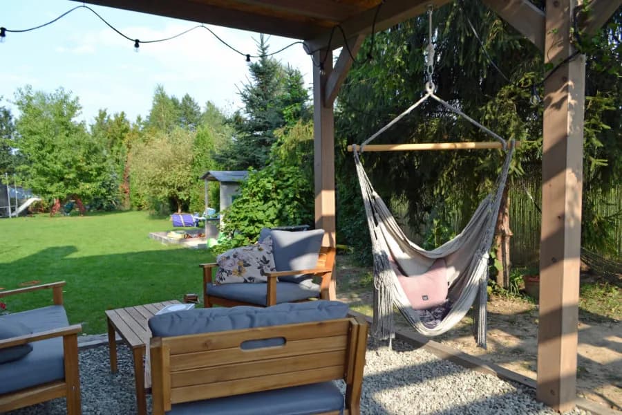 Jak zawiesić krzesło brazylijskie bezpiecznie i skutecznie w domu