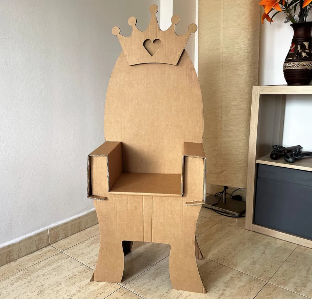 Jak zrobić krzesło z kartonu – łatwe kroki do kreatywnego mebla